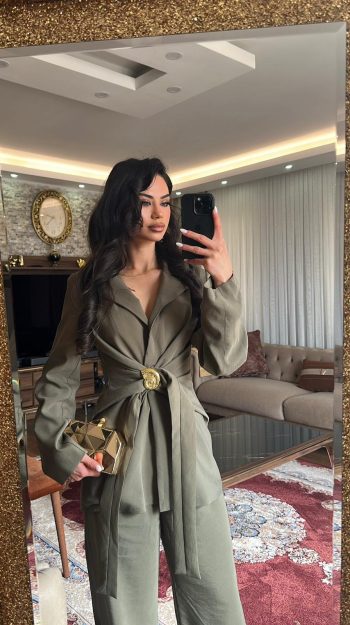 haki-belden-baglamali-ceket-bluz-toka-detayli