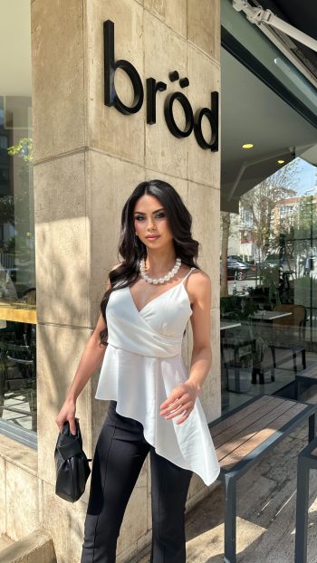 luna-asimetrik-kesim-saten-bluz-inci-beyazi