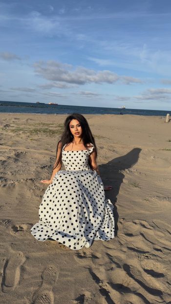 Kare Yaka Beli İnce Gösteren Prenses Model-PuantiyeElbise